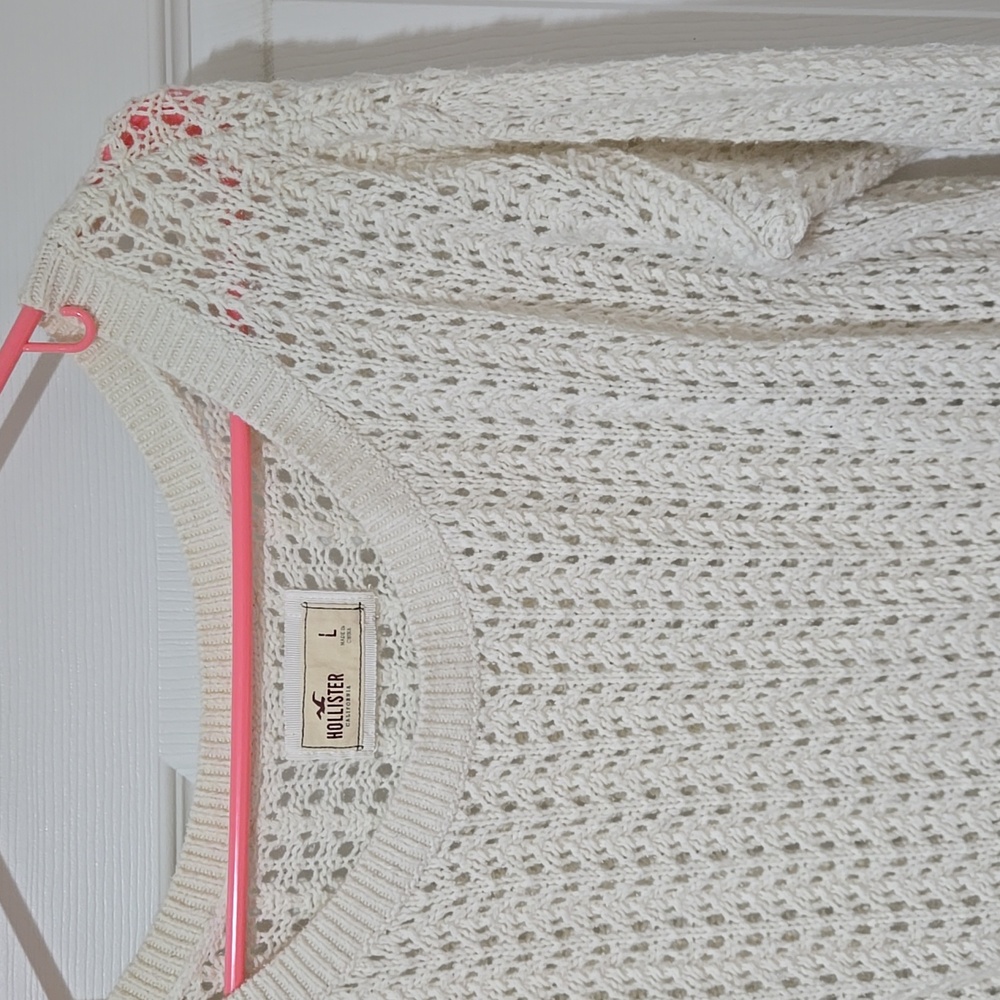 Hollister Sweater - Picture 2 of 4